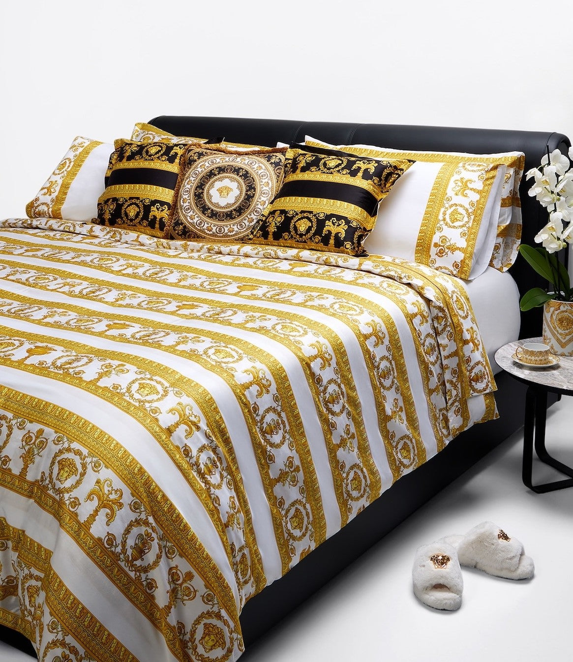 Versace I ♡ Baroque Bedsheet Set Queen Size White Gold Medusa